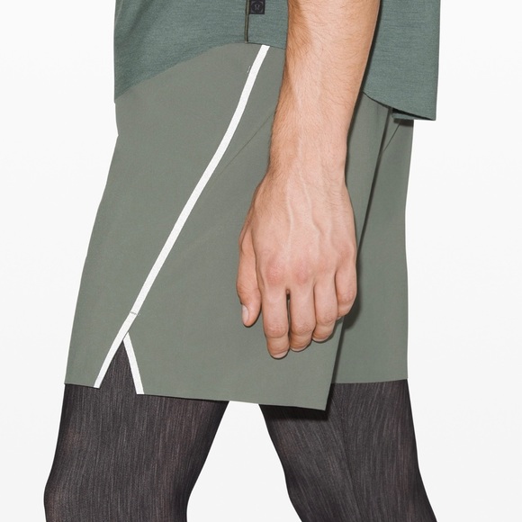 🍋Lululemon Ashta Hybrid Run Short🍋 - Picture 4 of 10